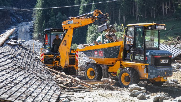 In Gschnitz wird aufgeräumt. © APA / HANSJOERG RAGGL