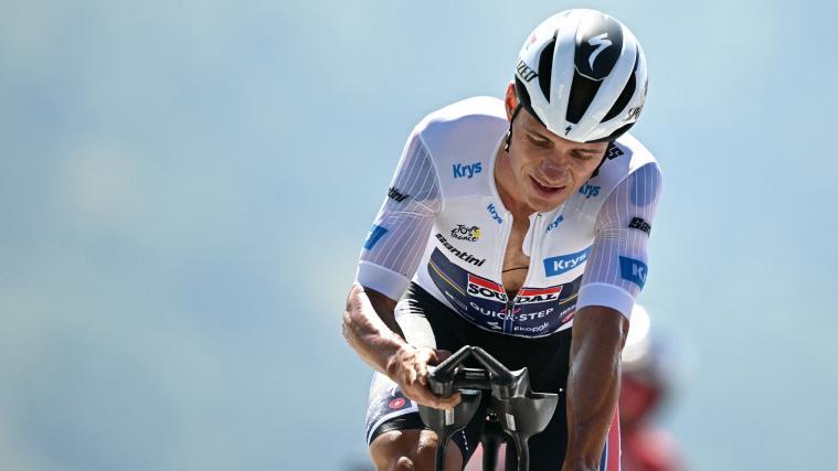 Remvo Evenepoel hat auf seinen Ausstieg bei der Tour de France geblickt. © APA/afp / LOIC VENANCE
