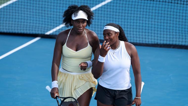 Venus Williams und Hailey Baptiste feierten in Washington zum Auftakt einen Sieg. © APA / SCOTT TAETSCH