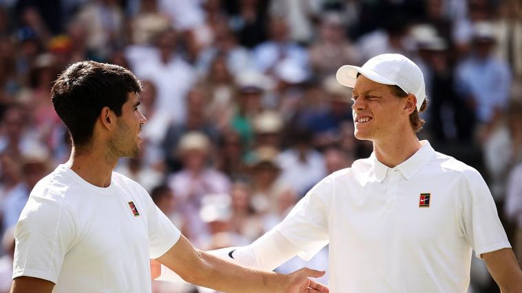 A little fun is also a must: Carlos Alcaraz and Jannik Sinner. © APA/afp / HENRY NICHOLLS