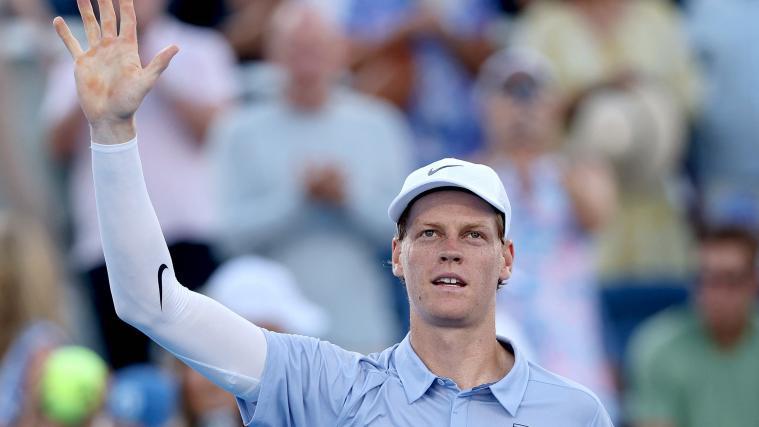 Adrian Mannarino tried everything on Wednesday to put Jannik Sinner in a tight spot in the round of 1000 of the Masters XNUMX tournament in Cincinnati. The Sextner was undeterred by the Frenchman's unique playing style—and a three-hour rain interruption. The world number one was delighted after the match. © stol