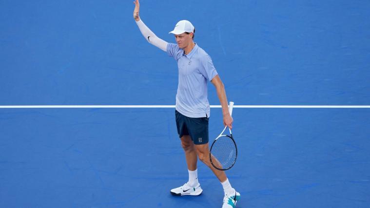 With a stunning performance against Felix Auger-Aliassime, Jannik Sinner advanced to the semifinals in Cincinnati. The superstar needed just one hour and 15 minutes to win the quarterfinals. He now faces surprise winner Terence Atmane on Saturday. But before that, Sinner has a day off, which he wants to enjoy. © stol