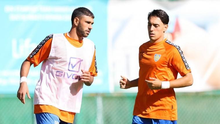 Der Bozner Emanuele Zuelli (rechts) mit Teamkollege Marco Imperiale. © Carrarese