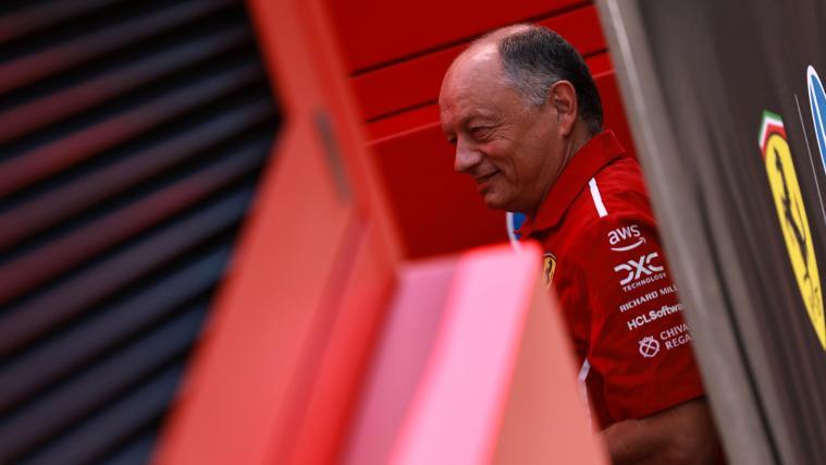 Frederic Vasseur muss Ferrari auf Vordermann bringen. © ANSA / ANNA SZILAGYI