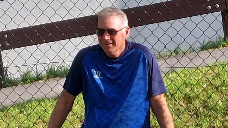 Kurt Kleinendorst feilt mit dem HC Bozen in Corvara an der Form.