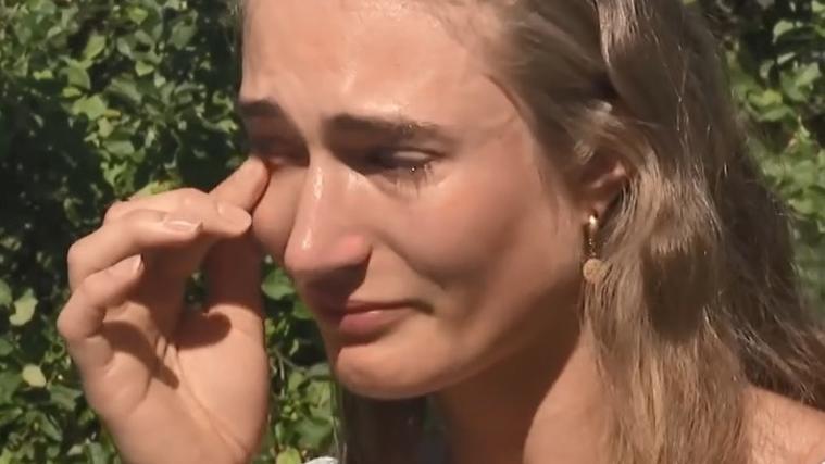 Madeleine Egle brach im Interview in Tränen aus. © ORF