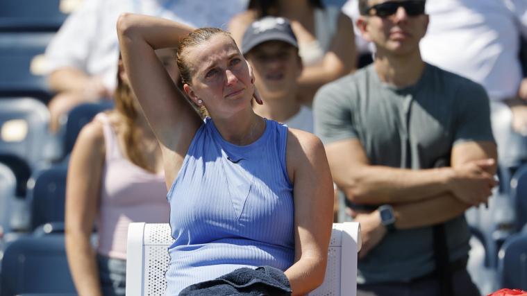 Petra Kvitova retires. © ANSA / JOHN G. MABANGLO