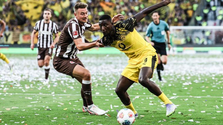 Serhou Guirassy (rechts) erzielte das 1:0 für Dortmund. © ANSA / FILIP SINGER