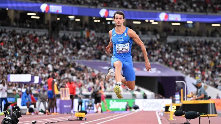 Andrea Dallavalle won a medal in the triple jump. © APA/afp / KIRILL KUDRYAVTSEV