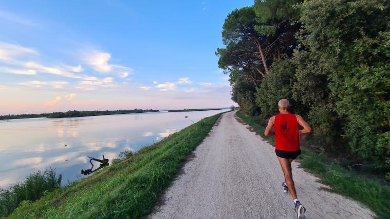 The Resia Rosolina Relay always follows the Adige river towards the sea.