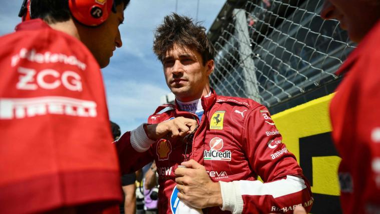 Charles Leclerc stieg auf Rang 4 aus seinem Boliden aus. © APA/afp / MARCO BERTORELLO