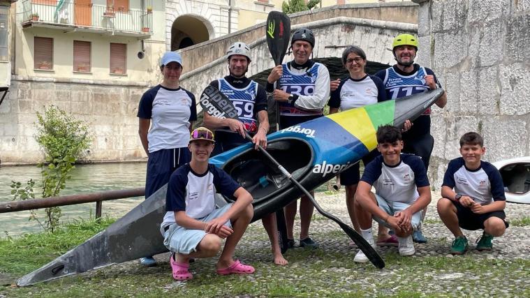 Die Athleten des SC Meran bei der Masters-Italienmeisterschaft in Vobarno.