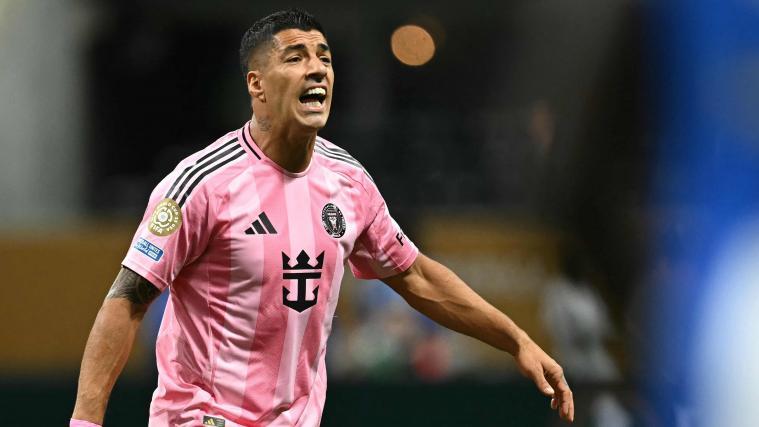 Luis Suárez wurde nach seinem Fehlverhalten gesperrt. © APA/afp / PAUL ELLIS