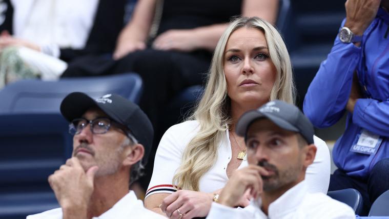 Mit gespanntem Blick verfolgte Lindsey Vonn das US-Open-Finale. © APA/afp / CHARLY TRIBALLEAU