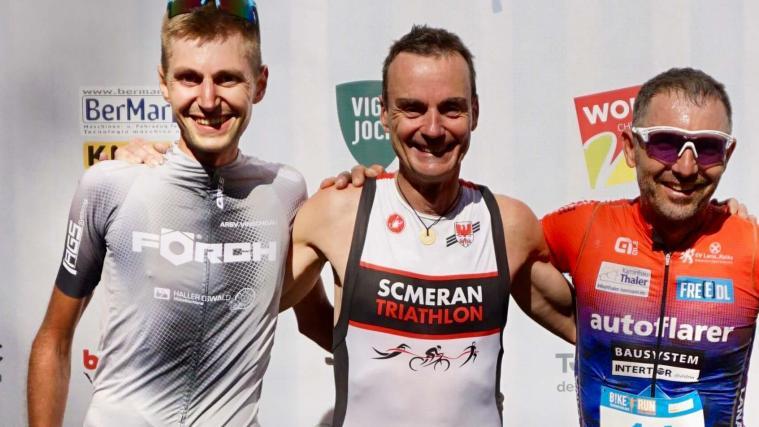 Roland Osele (Bildmitte) setzte sich vor Martin Markt (links) und Georg Paris durch.