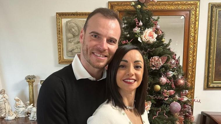 Ski-Held schwebt mit seiner Frau auf Wolke 7. © Instagram