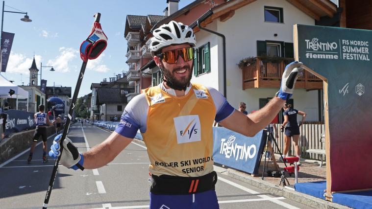 So sieht ein Sieger aus: Matteo Tanel strahlt nach seinem Triumph. © Newspower.it