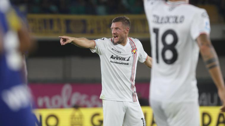 Star-Einkauf Jamie Vardy gab in Verona sein Debüt für Cremonese. © ANSA / FILIPPO VENEZIA