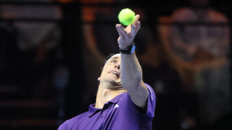 Alexander Zverev muss erneut Kritik einstecken. © APA/afp / FAYEZ NURELDINE