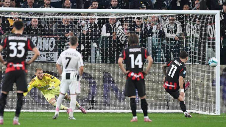 Christian Pulisic (Nummer 11) haut den Elfmeter drüber. © ANSA / Alessandro Di Marco