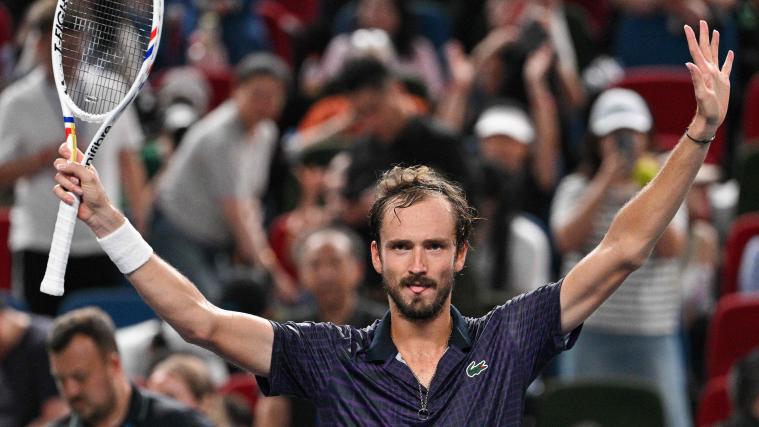 Daniil Medvedev durfte sich freuen. © APA/afp / HECTOR RETAMAL