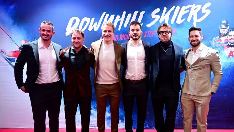 The ski stars at the film premiere, from left: Dominik Paris, Justin Murisier, Marco Odermatt, Cyprien Sarrazin, Aleksander Aamodt Kilde, and Daniel Hemetsberger. © APA / ROLAND SCHLAGER