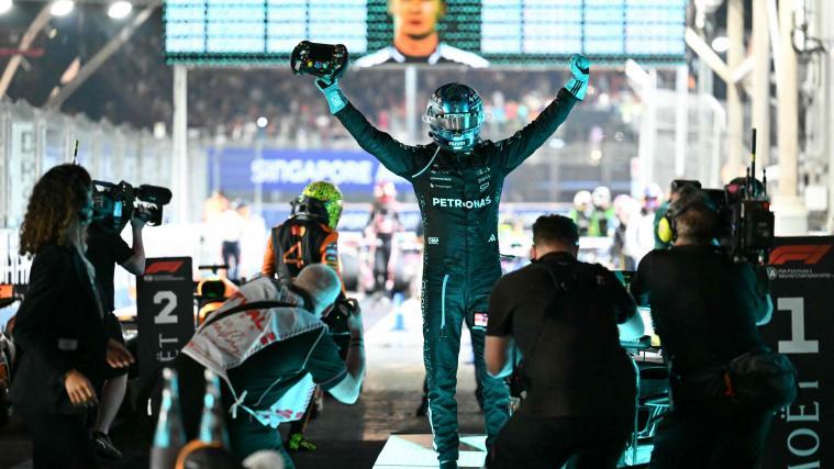 George Russell siegt in Singapur. © APA/afp / MOHD RASFAN