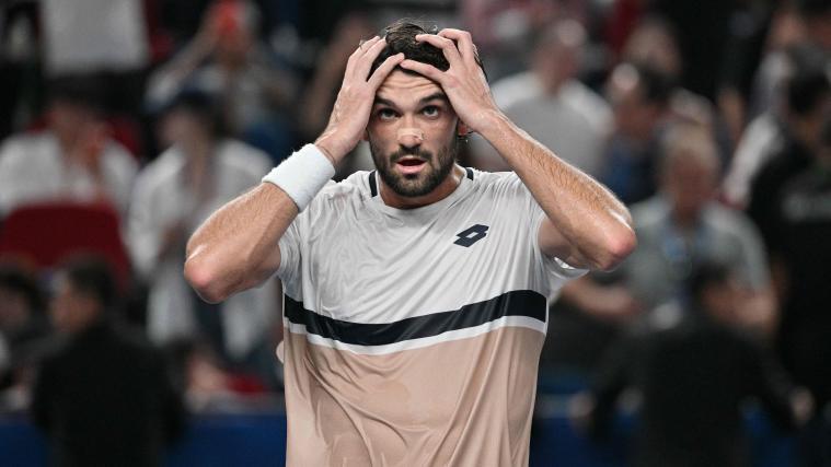 Konnte sein Glück selbst kaum fassen: Valentin Vacherot. © APA/afp / HECTOR RETAMAL