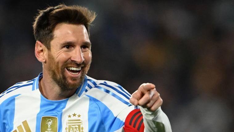 Lionel Messi kann sich vorstellen, bei der WM 2026 dabei zu sein. © APA/afp / LUIS ROBAYO