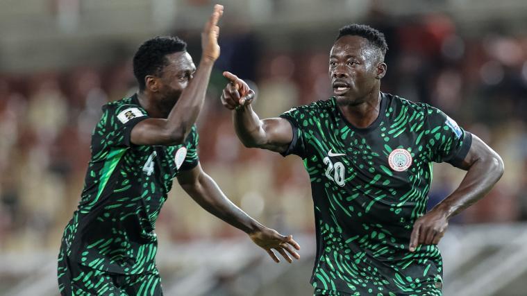 Nigeria zeigte einem Fußballzwerg aus Afrika die Grenzen auf. © APA/afp / PHILL MAGAKOE