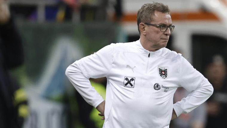 Ralf Rangnick war nach der Niederlage nicht begeistert. © ANSA / ROBERT GHEMENT