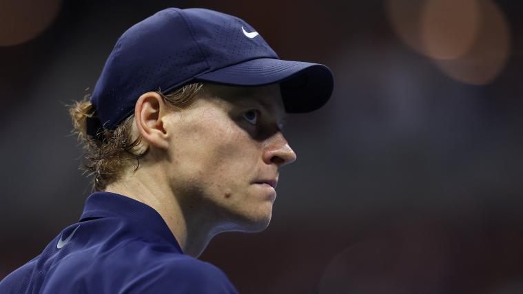 Tennis-Superstar Jannik Sinner ist derzeit im Kreuzfeuer der Kritik. © GETTY IMAGES NORTH AMERICA / ELSA