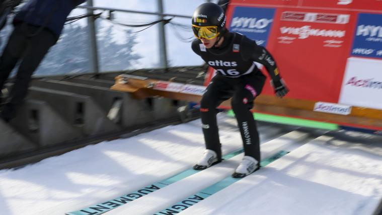 Alex Insam competes in the World Cup opening in Lillehammer. © ANSA / Christopher Neundorf