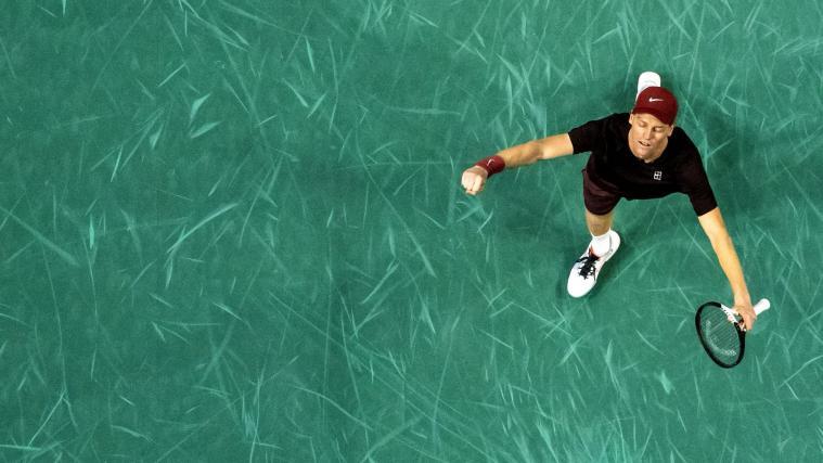 Jannik Sinner is back on the throne! With his tournament victory on Sunday in Paris, he dethroned Carlos Alcaraz. In this short interview, he speaks exclusively about his status as the world's best tennis player, his plans for the coming days, and the grand finale of the season in Turin. © stol