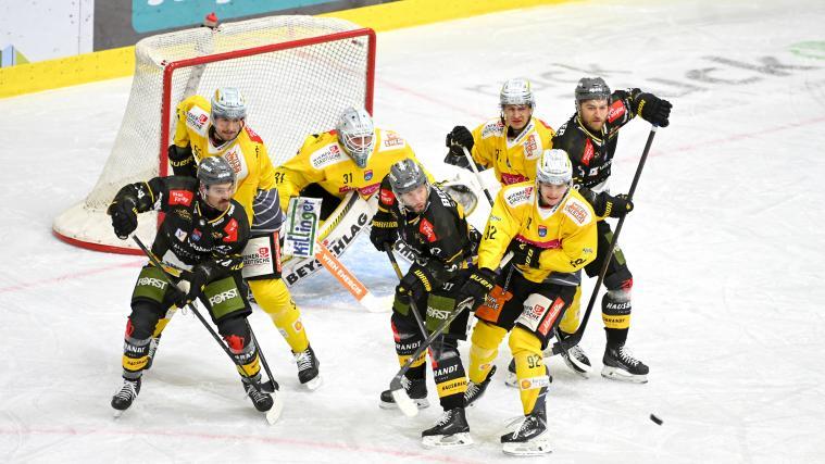 Die Wölfe (in Schwarz) treffen nach ihrem Sieg gegen die Vienna Capitals (in Gelb) auf die Pioneers Vorarlberg. © Iwan Foppa