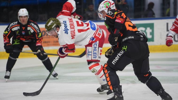 Ein Bild mit Symbolcharakter: Bozens Enrico Miglioranzi stürzt spektakulär. © Graz99ers