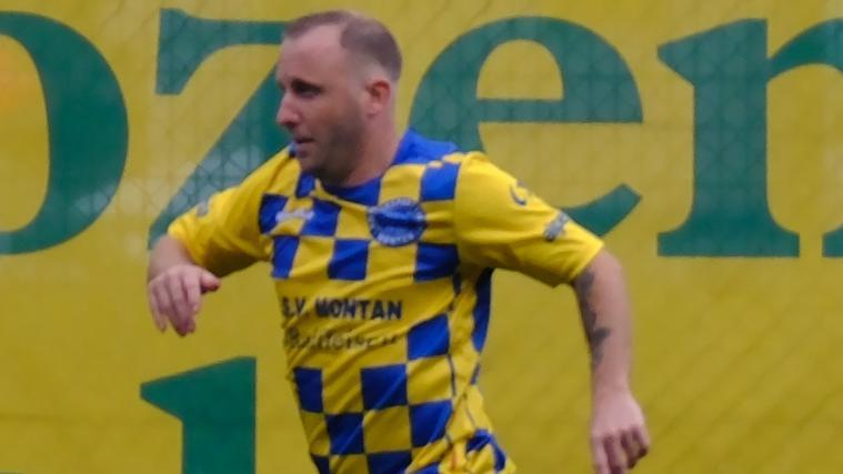 Chin up! Dietmar Pichler (Montan) was seriously injured. M. Dorn