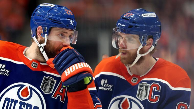 Leon Draisaitl und Connor McDavid. © GETTY IMAGES NORTH AMERICA / STEPH CHAMBERS