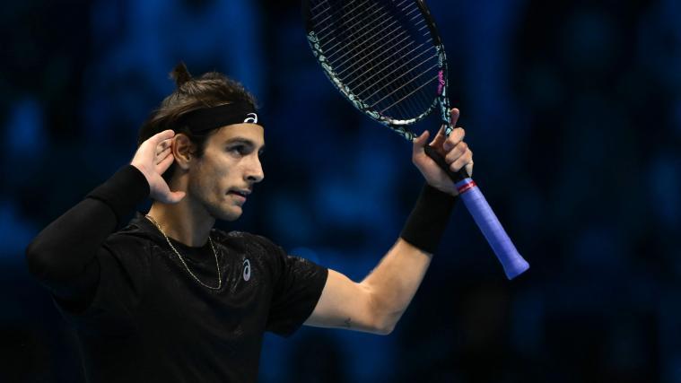 Lorenzo Musetti ließ sich feiern. © APA/afp / MARCO BERTORELLO