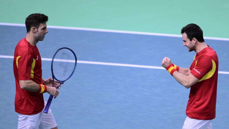 Marcel Granollers und Pedro Martinez Portero gewannen das entscheidende Doppel. © APA/afp / TIZIANA FABI