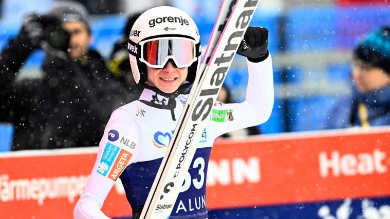 Nika Prevc hat sich den Sieg geschnappt © APA/afp / FREDRIK SANDBERG