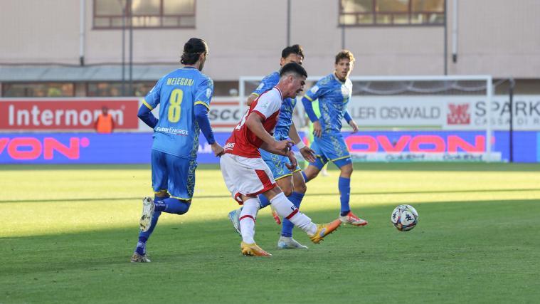 Simone Tronchin & Co. knöpften Carrarese einen Punkt ab. © FC Südtirol