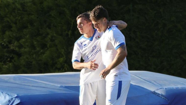 Thomas Piffrader und Justin Pfeifer (er traf zum Sieg gegen Gargazon) sind mit Bruneck auf der Erfolgswelle. © D. Laner