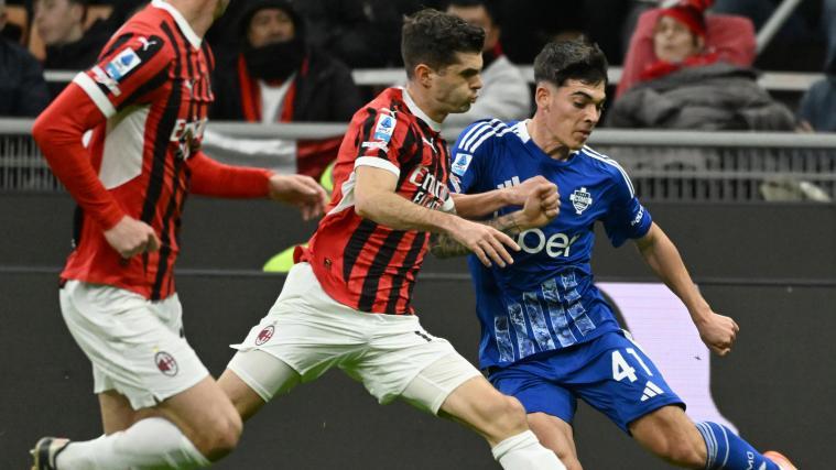 Christian Pulisic und Alex Valle (Como/r.) werden sich doch nicht in Australien duellieren. © ANSA / Daniel Dal Zennaro / Daz