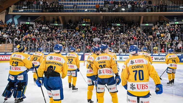 Der HC Davos greift nach dem Sieg. © ANSA / MELANIE DUCHENE
