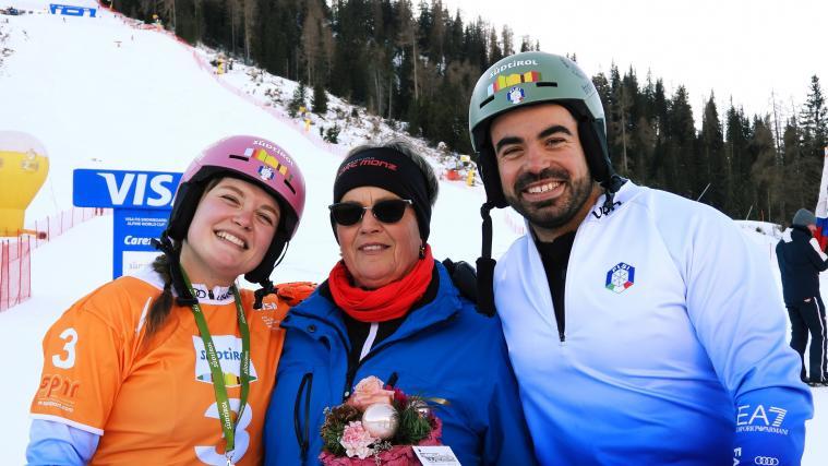 Jasmin, Mama Irmgard und Edwin Coratti (von links).