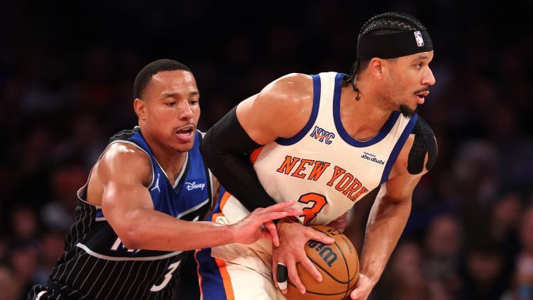 Josh Hart von den Knicks verteidigt den Ball gegen Orlandos Desmond Bane. © APA / ISHIKA SAMANT