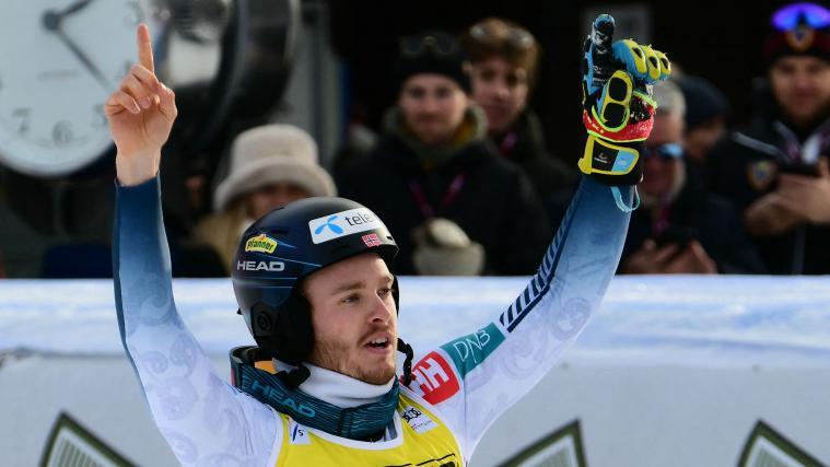 Atle Lie McGrath celebrates: The Norwegian has won the Alta Badia slalom. © APA/afp / STEFANO RELLANDINI