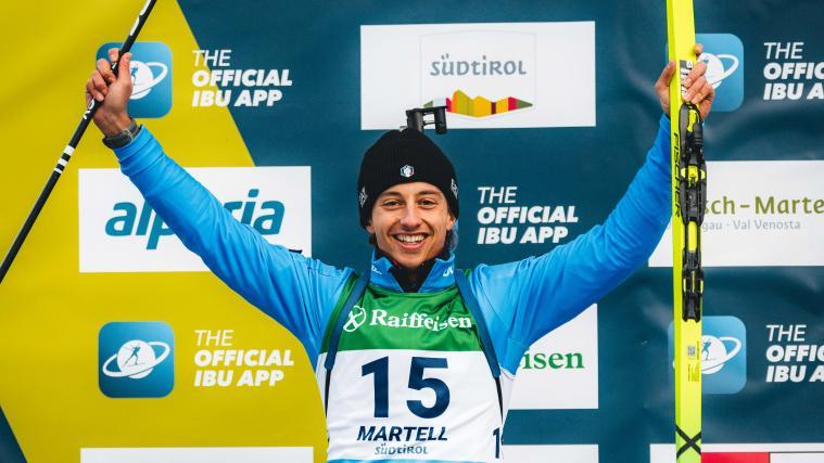 Maximilian Leitgeb strahlt im IBU Junior Cup erstmals vom Podest. © Josef Plaickner