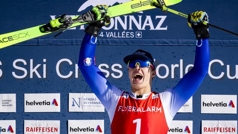 Simone Deromedis a fêté sa victoire inaugurale. © ANSA / JEAN-CHRISTOPHE BOTT